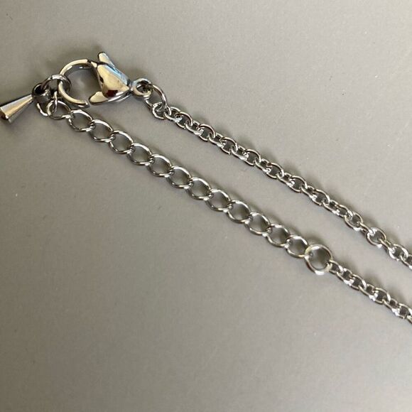 MiaLisa‎ Paw Print Oils Locket with Oils Pads NWT - Picture 4 of 6